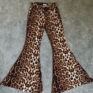 Cute legging flares size Small 4/6 in women’s.
